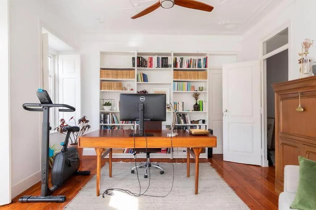 Apartment Casa Das Flores 4Br + Office Space And A/C Lisbon
