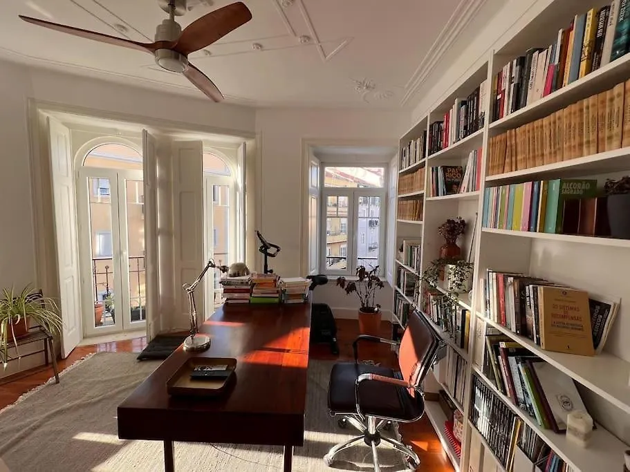 Casa Das Flores 4Br + Office Space And A/C Lisbon
