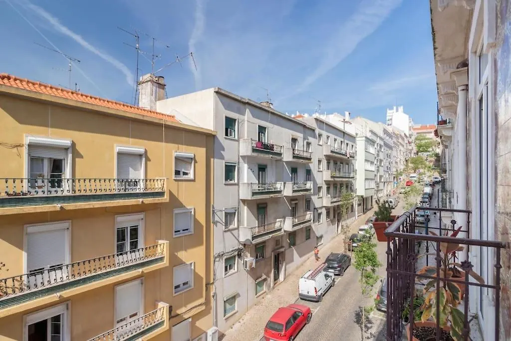 Casa Das Flores 4Br + Office Space And A/C Lisbon Portugal