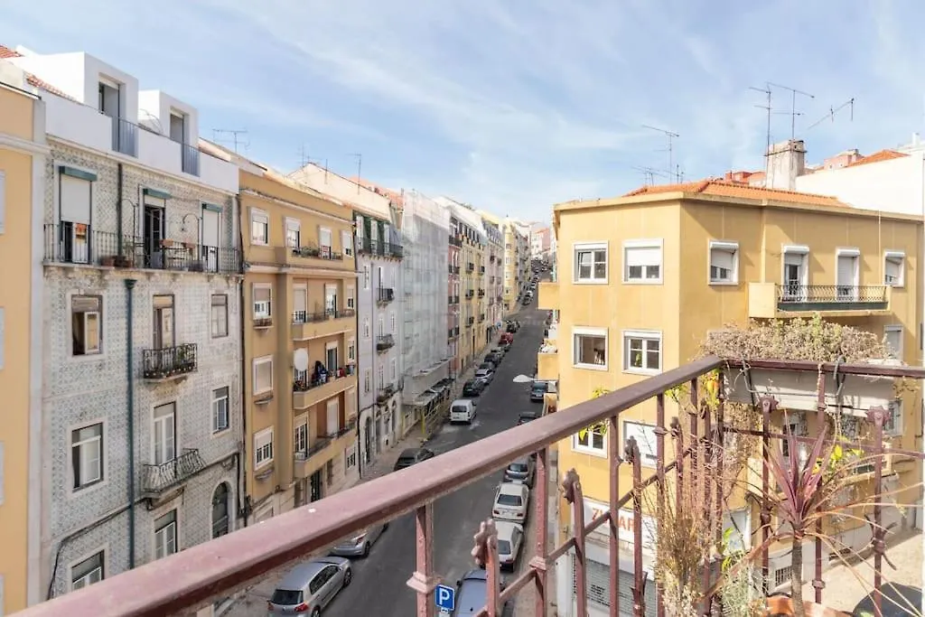 Casa Das Flores 4Br + Office Space And A/C Lisbon 0*,  Portugal