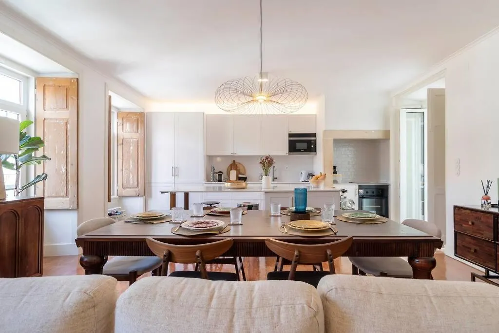 Casa Das Flores 4Br + Office Space And A/C Lisbon