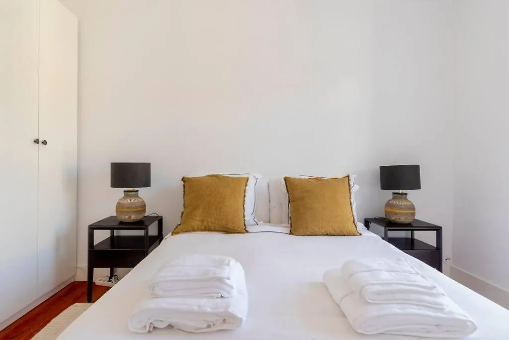 Casa Das Flores 4Br + Office Space And A/C Lisboa